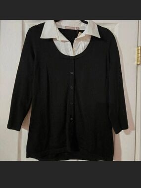 croft & barrow Black Top with White Collar Detail